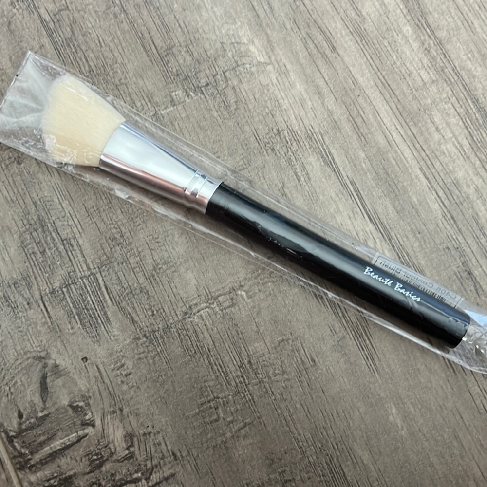NWT Contour Brush